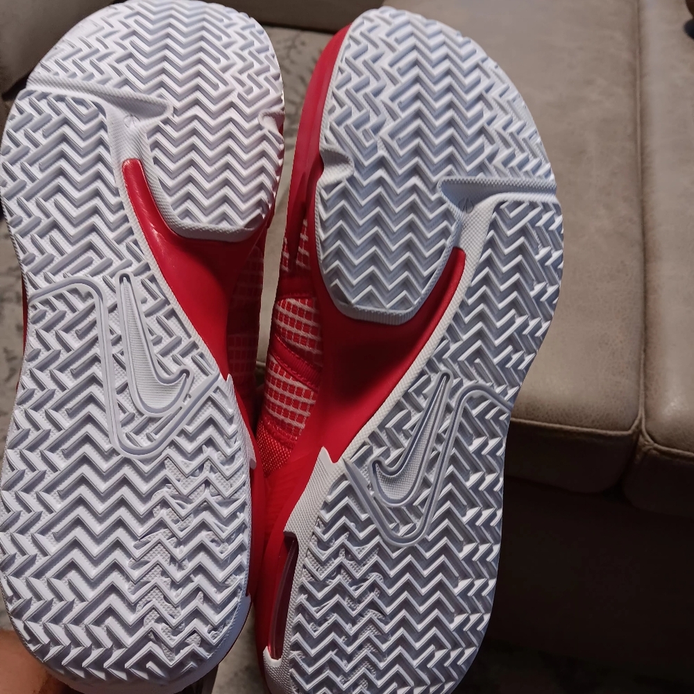 Mens Lebron witness vii university red size 10 m - Picture 10 of 13